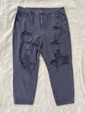 American Eagle | Black Gray Charcoal Wash Distressed Ripped Plus Size Mom Jeans